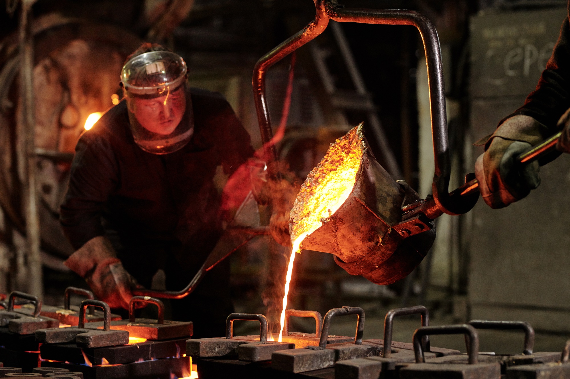 Liquid molten steel industry